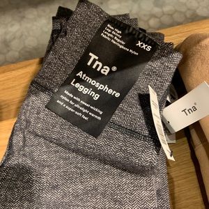 TNA Atmosphere leggings